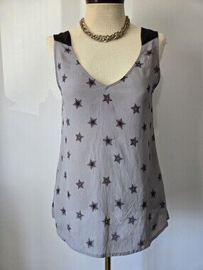 SACKS LUXURY Silk Blend Sleeveless Star Print V-Neck Tank Top - Grey. Size S